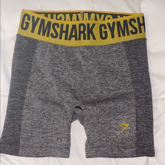 Women’s xs Gymshark Flex Shorts Charcoal Gray Shorts with Yellow Waistband - Picture 4 of 5